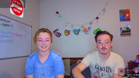 MamiCloudz online show from September 19, 2025, 3:08 am