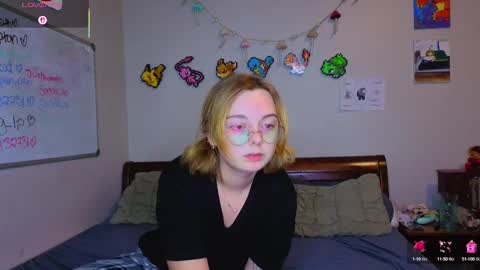 MamiCloudz online show from September 29, 2025, 3:00 am