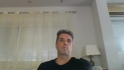 man211172 online show from November 9, 2025, 2:37 pm