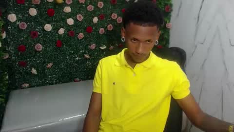 man_san11 online show from February 22, 2026, 3:54 pm