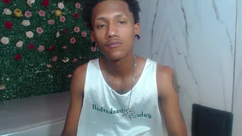 man_sant11 online show from May 25, 2026, 3:18 pm