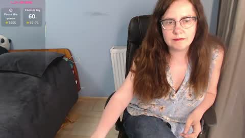 Snapshot of mandarinka28 chatting on June 26, 2026, 7:02 am mandarinka28 online show from June 26, 2026, 7:02 am