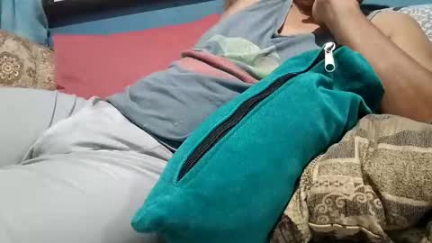 mandrilo7379 online show from October 6, 2025, 4:54 am