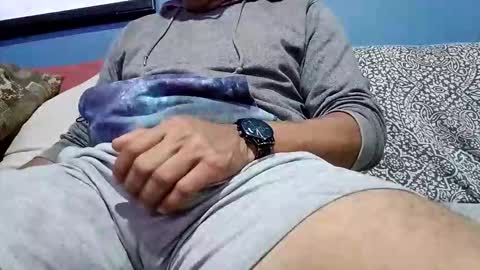 mandrilo7379 online show from February 13, 2026, 7:04 am