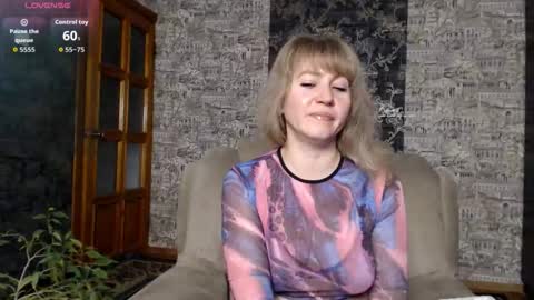 Snapshot of mandy_foxxx chatting on October 17, 2025, 11:24 am Mandy online show from October 17, 2025, 11:24 am