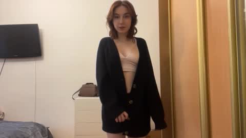 Mia online show from January 7, 2026, 6:16 am