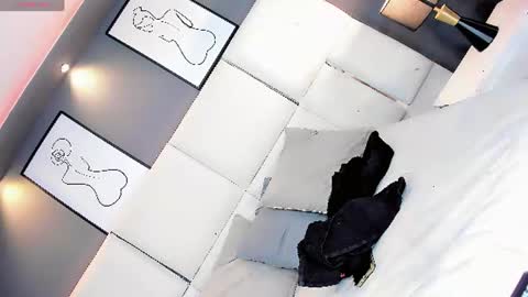 manellyksparklee online show from June 22, 2026, 1:19 pm