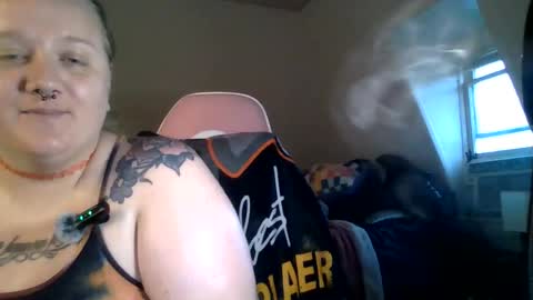 ManicPixiePop online show from June 3, 2026, 12:57 am