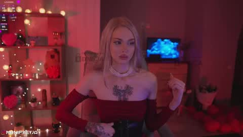 Amelie online show from March 11, 2025, 7:25 pm