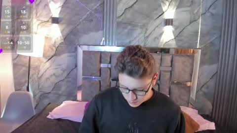 Snapshot of manson_and_zoe chatting on May 7, 2026, 11:37 am Manson and Zoe online show from May 7, 2026, 11:37 am