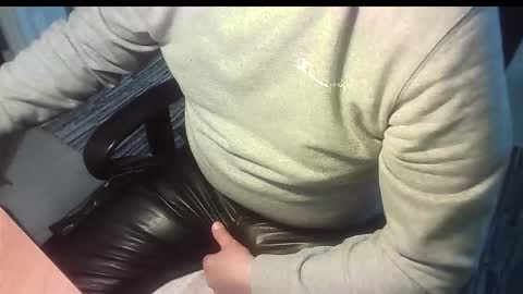 Snapshot of manswed chatting on February 13, 2026, 8:21 am manswed online show from February 13, 2026, 8:21 am