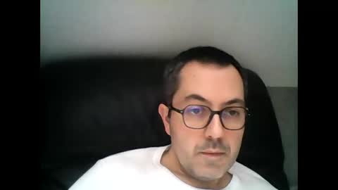 Snapshot of manu5933 chatting on February 12, 2025, 12:44 pm manu5933 online show from February 12, 2025, 12:44 pm