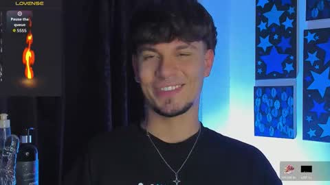  independent model online show from March 26, 2026, 3:23 am