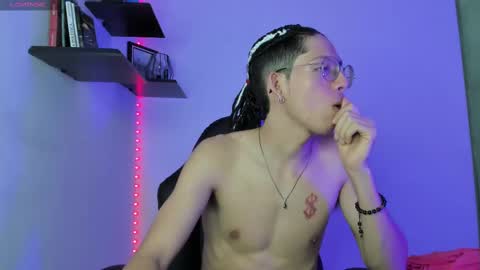 Manuel online show from March 7, 2025, 9:27 pm