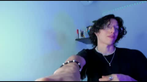 Manuel online show from November 28, 2025, 8:55 pm