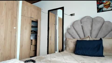 manucute 23  online show from April 12, 2026, 1:49 pm