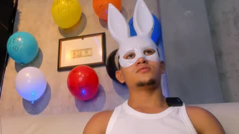 Manuel online show from November 19, 2025, 2:22 am