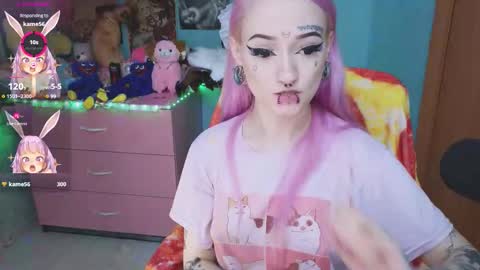 Snapshot of manuela_unicorn chatting on September 18, 2025, 1:35 pm Manuela online show from September 18, 2025, 1:35 pm