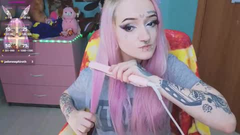 Snapshot of manuela_unicorn chatting on October 15, 2025, 7:58 pm Manuela online show from October 15, 2025, 7:58 pm