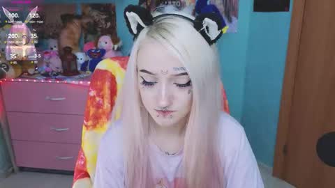 Manuela online show from November 13, 2025, 8:30 pm