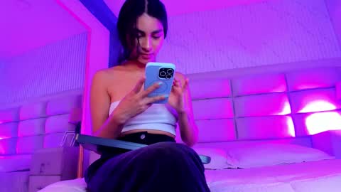 Manuela online show from March 23, 2026, 8:57 pm