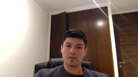 manuelgasdcon online show from November 13, 2025, 1:48 am