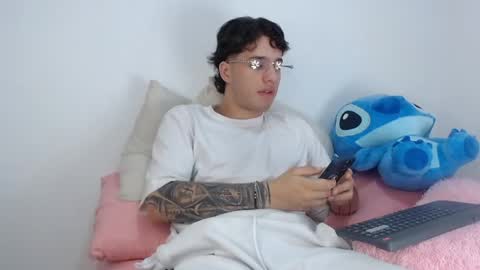 Manuel online show from May 31, 2026, 4:42 am
