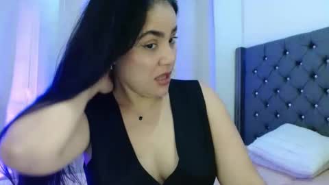 mara4sweet online show from December 19, 2024, 11:35 pm