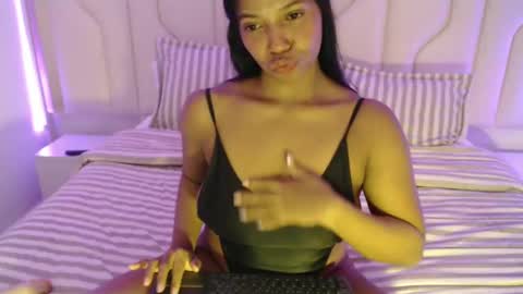Snapshot of mara_sex chatting on October 8, 2025, 11:57 pm pao online show from October 8, 2025, 11:57 pm