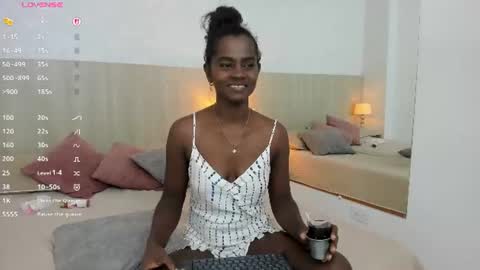 Snapshot of mara_sinclair chatting on July 14, 2026, 2:05 am Mara Sinclair online show from July 14, 2026, 2:05 am