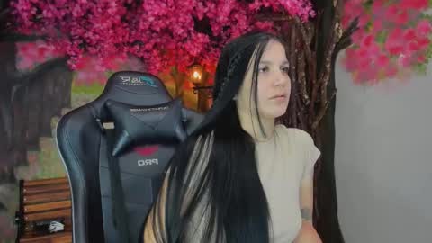 Mara Hanson online show from December 15, 2025, 3:38 pm