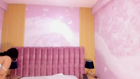 maralinette22 online show from April 16, 2026, 11:44 am