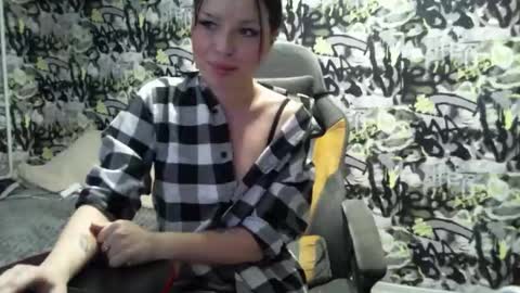 marble_kitten online show from January 5, 2026, 5:27 pm