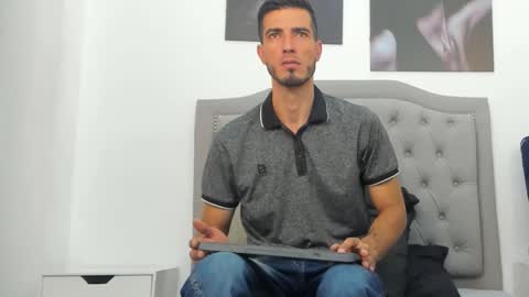 Marc Ruffalo online show from February 2, 2026, 7:34 pm