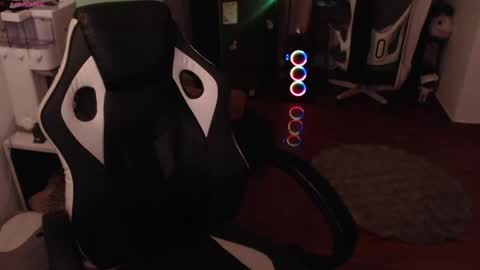 marcela2101s online show from May 1, 2026, 10:14 pm