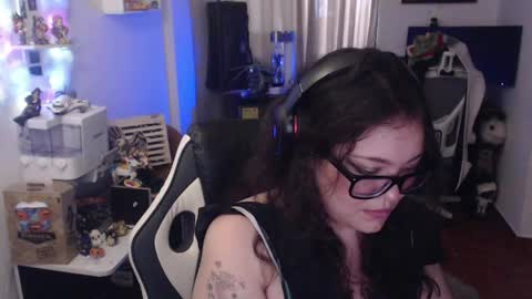 marcela2101s online show from May 19, 2026, 8:15 pm