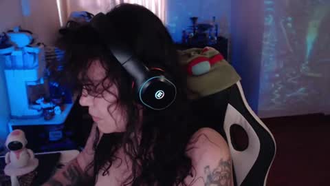 marcela2101s online show from June 12, 2026, 7:57 pm