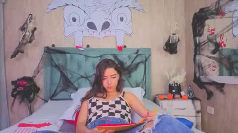 Marcela online show from October 20, 2025, 7:36 pm