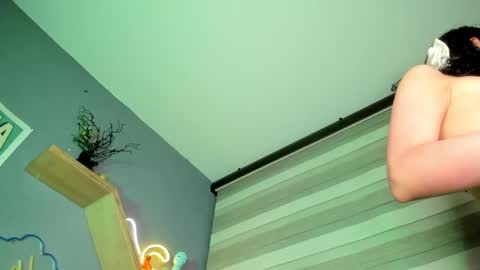 Snapshot of marcelinee__ chatting on December 15, 2024, 11:23 am Marce  online show from December 15, 2024, 11:23 am