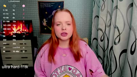 Snapshot of marcelinepeach chatting on April 10, 2026, 12:32 pm Sara online show from April 10, 2026, 12:32 pm