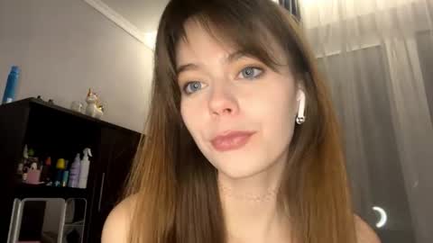 Alisa online show from September 16, 2025, 3:57 pm