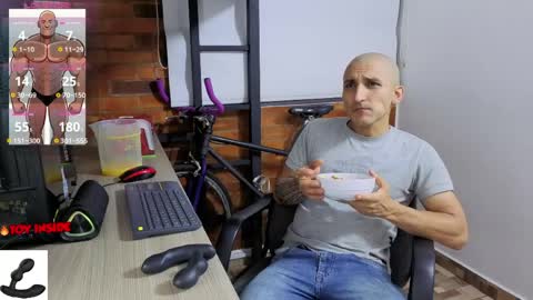 Marck  Independent model  online show from April 11, 2026, 2:05 am