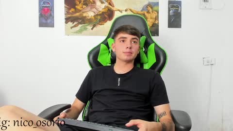 Snapshot of marcos_0212 chatting on December 19, 2024, 5:40 am Marcos online show from December 19, 2024, 5:40 am