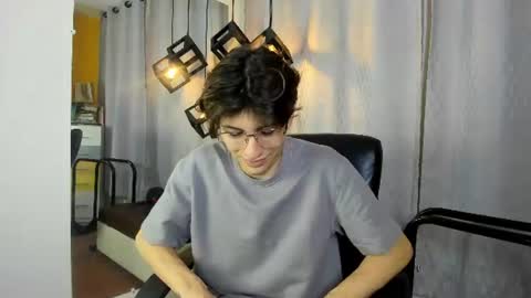 Snapshot of marcoviolet chatting on June 27, 2026, 6:13 pm marcoviolet online show from June 27, 2026, 6:13 pm