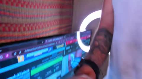 marcovitto online show from November 22, 2025, 7:46 pm