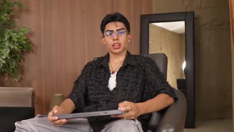 Marco and Ethan online show from September 20, 2025, 3:40 am