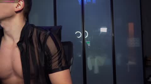 Snapshot of marcusdiamond chatting on February 3, 2025, 4:31 pm Marcus Diamond  online show from February 3, 2025, 4:31 pm