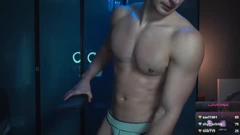 Snapshot of marcusdiamond chatting on February 25, 2025, 4:31 pm Marcus Diamond  online show from February 25, 2025, 4:31 pm