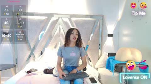 marfilastrom online show from September 19, 2025, 8:31 pm