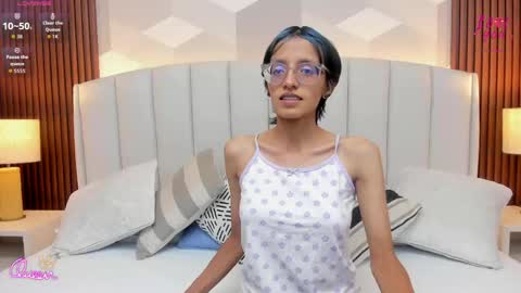 Aitana online show from April 14, 2026, 1:55 am